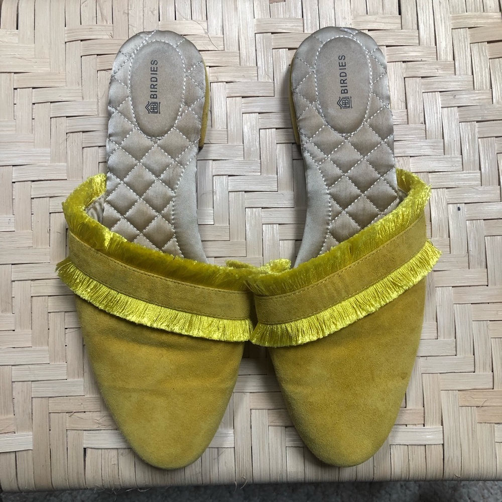 BIRDIES yellow Ani fringe suede slip-on mules. Size 9.5